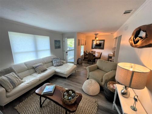 St Augustine Beach Condo 3/5 Min Walk Beach/Cafes