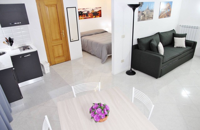 St. Peter Home - Your home in Rome + Garage