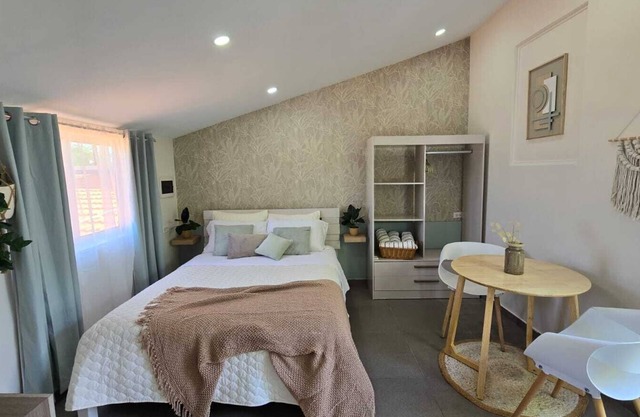 Standard Studio in Aruba few minutes away from it all including Eagle Beach!
