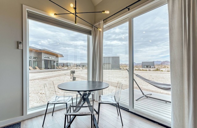 Stardust Big Bend Luxury Cottage