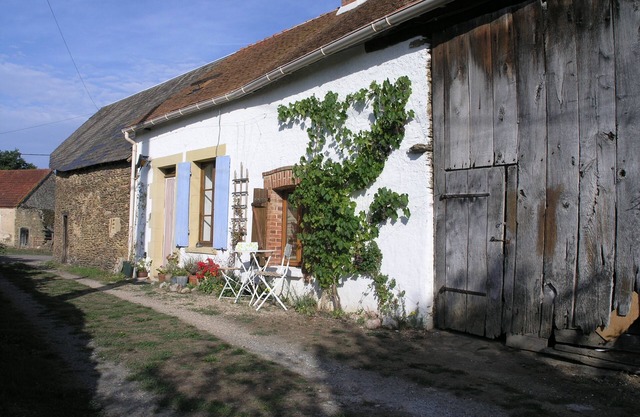 Stargazer is a typical Berrichone farm workers cottage.