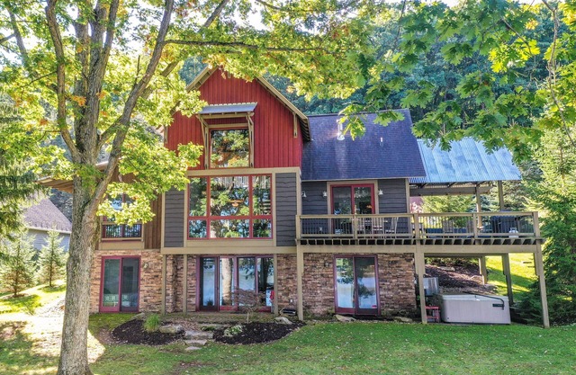 Stargazer | Phenomenal Lakefront Views!