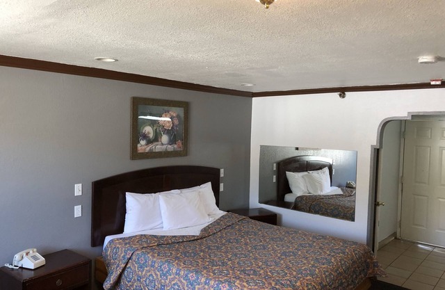 Starlight Inn, Valley Blvd - Downtown LA