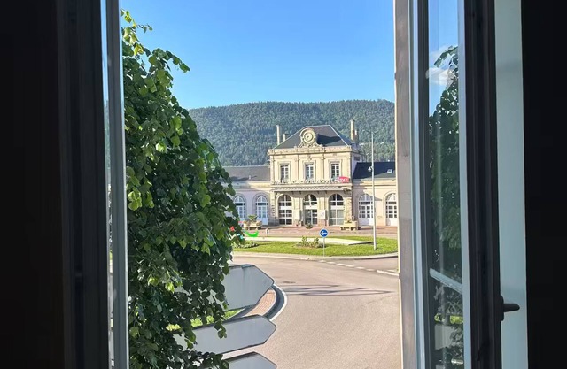 Station apartment. Whole house: Remiremont, France
