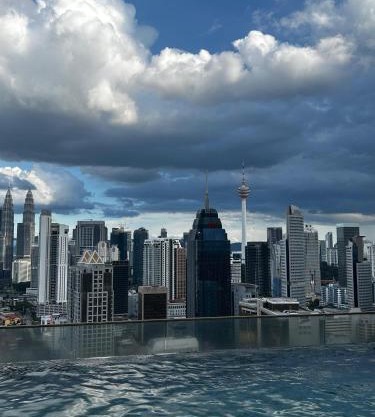 Stay at Regalia KLCC View Sky Pool