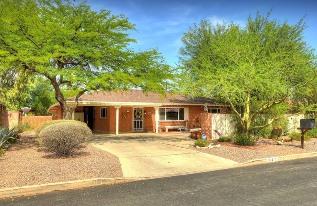 Stay Here, Feel at Home: Your Perfect UofA Adjacent Pet-Friendly Retreat