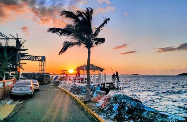 STAY OFF THE BEATEN PATH Mingle with locals