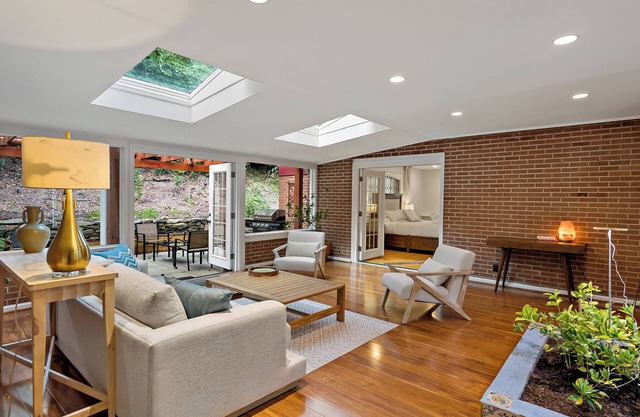 Stay,Work,Thrive on the premier House, Entire home in McLean