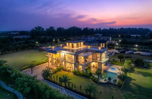 StayVista at Blanc Belle With outdoor pool