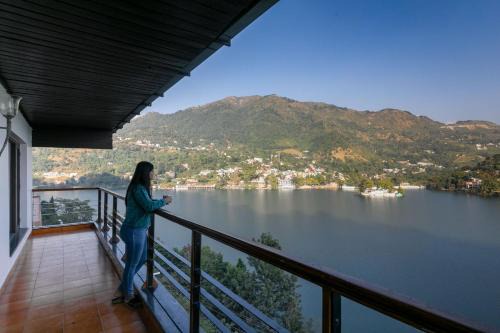 StayVista at Lakeview Manor - Indoor & Outdoor Games