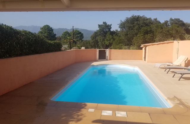 Ste Lucie de Porto Vecchio 900 M pinarello beach, heated pool and tennis ,