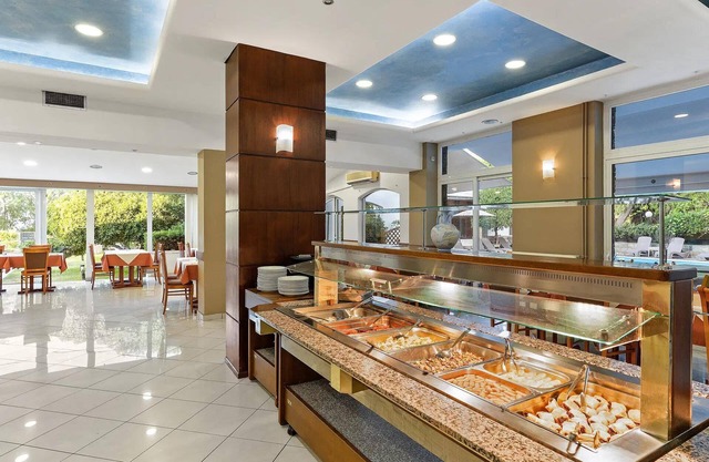 Stefania Hotel