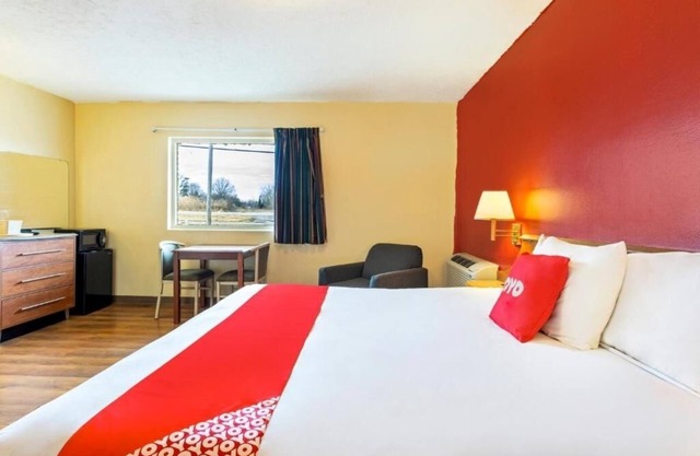 Step into Loghurst History with Private Stay and Free Parking