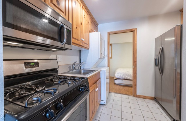 STEPS FROM MAIN STREET- 1Bed/1Bath Condo