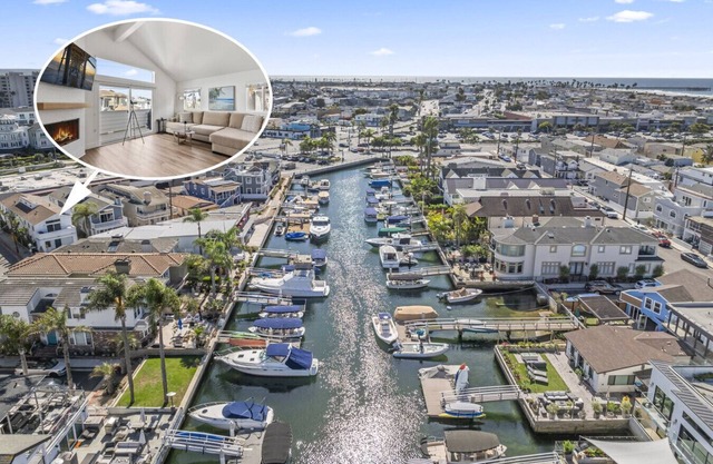 Steps to Lido Village and the Marina- Heart of Lido Island!