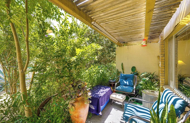 Steps to Old Town Scottsdale: Townhome w/Pool!