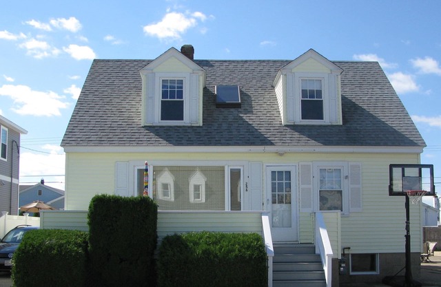 Steps to Seabrook Beach Ideal for Extended Family or 2 Families- 2 LR, 2 KT, 2 B