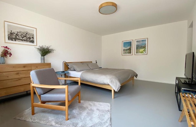 Stilvolles Apartment mit Bergblick-Hütte und Garten