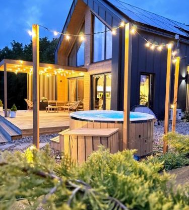 Stodoła Rzym - domek, jacuzzi, sauna, jezioro, las