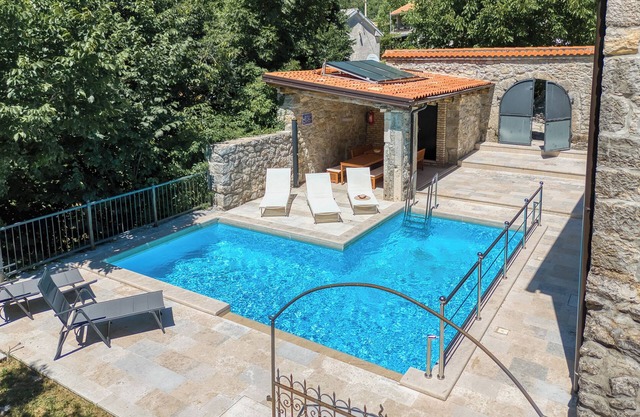 Stone Villa Galant with Pool, Brgudac, Croatia