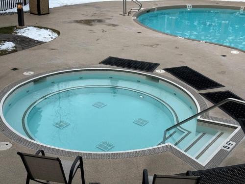 Stoneridge Resort - Mountain View - Pool & Hot Tub