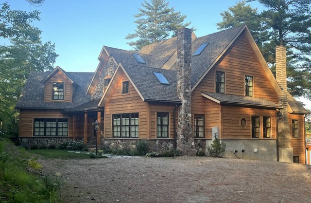 Storybook Pines — A Lakefront Family Reunion Retreat