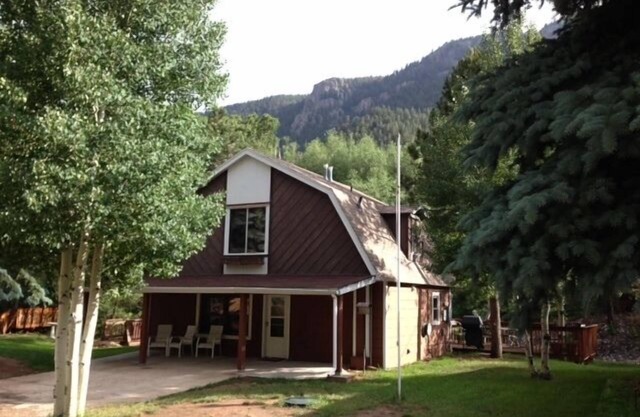 Stream-side Mountain Home