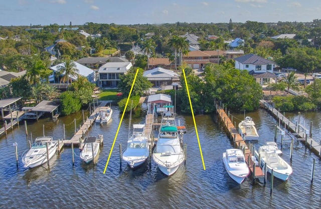 Stuart - Waterfront home on Manatee Pocket with boat slips available