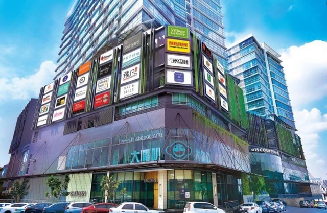 Studio 2-4pax/2mins LRT/Netflix/YSW Homes