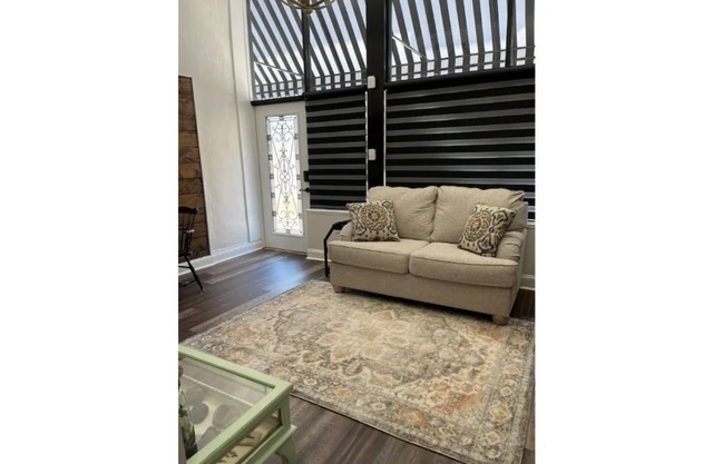 Studio #2 - Stylish 1 bedroom studio apartment