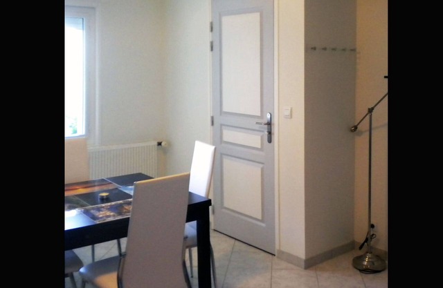 Studio, 20 m2. Furnished. Garden-level