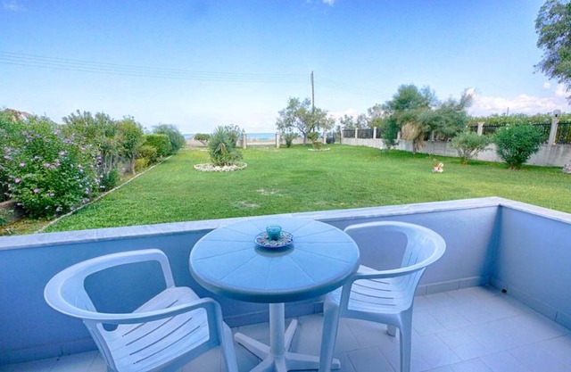 Studio 30m vom Strand mit Meerblick in Almyros