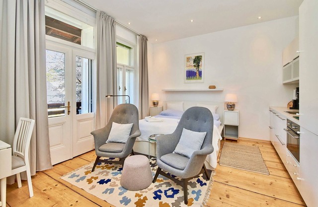 Studio Apartment mit Balkon und Raxblick - Top 4 - Landhaus Blauer Spatz