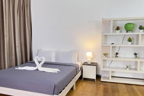 Studio apartment at Regalia Residence The Sky pool suites