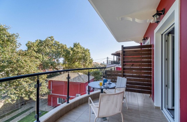 Studio Apartment 'Deluxe 2 Adults - B' with Shared Terrace, Wi-Fi and Air Conditioning