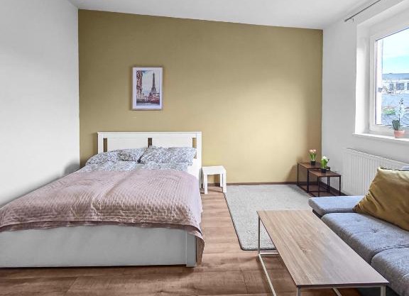 studio apartment for 2