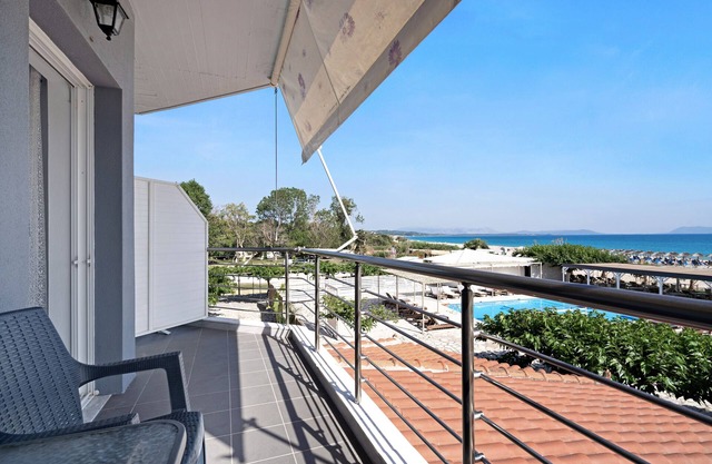 Studio Apartment 'Iguana 3' with Sea View, Wi-Fi and Air Conditioning