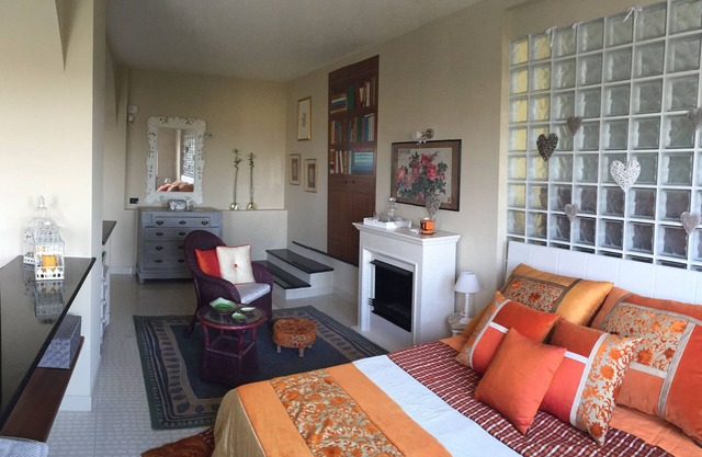 Studio apartment in an old historic farmhouse on the top of a hill