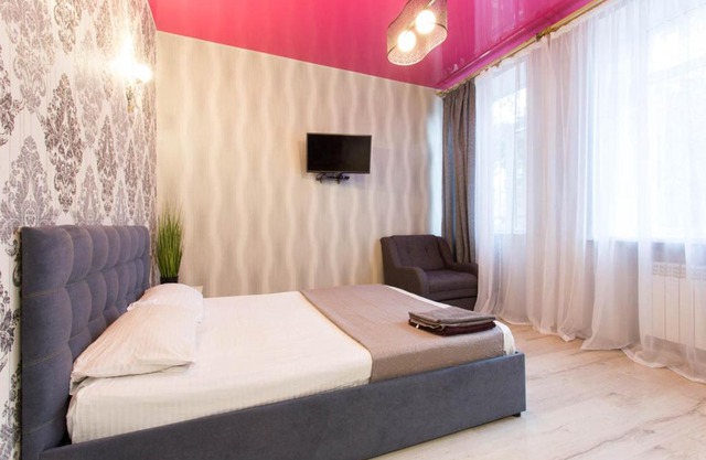 Studio apartment in the Center - Heroiv Nebesnoi Sotni sq. 21/7