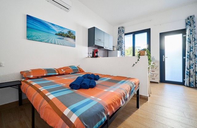 Studio Apartment 'Monoucce' with Wi-Fi and Air Conditioning