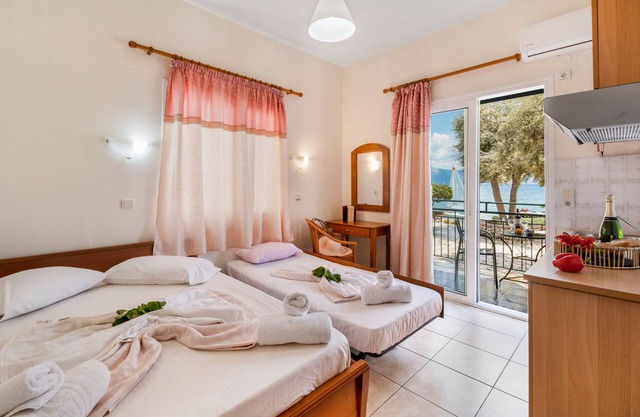 Studio Apartment "Nikiana Club - Studio 5" with Sea View, Shared Pool & Wi-Fi