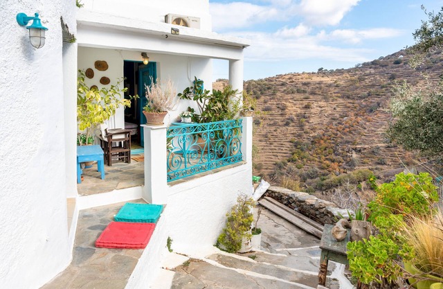 Studio Apartment 'The Castle Kea' with Mountain View, Wi-Fi and Air Conditioning