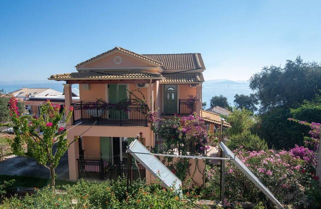 Studio Apartment 'Villa Pepy Studio 3' close to the Beach with Garden & Wi-Fi