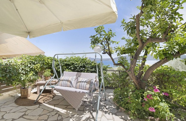 Studio Apartment 'With Garden View', Wi-Fi and Air Conditioning
