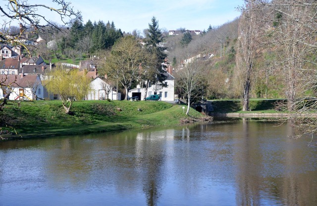 Studio "Au Bord de L'eau" Pour 3 Personnes, à L'orée D'un Village Authentique