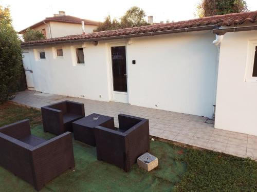 studio au calme wifi 600m centre ville parking gratuit devant