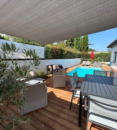 STUDIO avec PISCINE