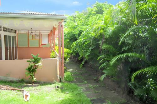 Studio charmant à Sainte Anne avec terrasse - 26 m²