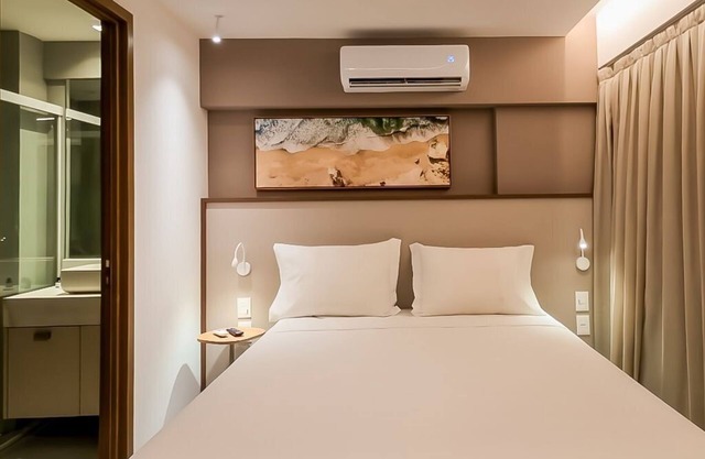 Studio classic bed Queen