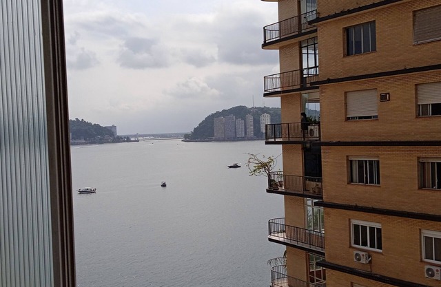 Studio com Bela Vista Para o mar